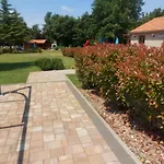 Pensjonat Flora Pazin
