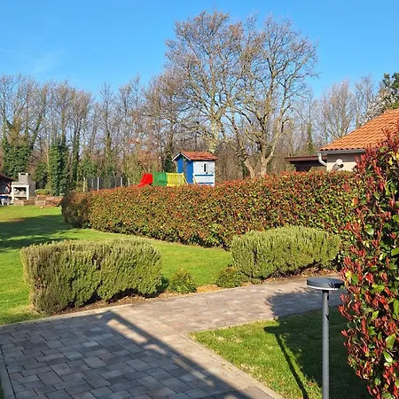 Flora Gæstehus 4*