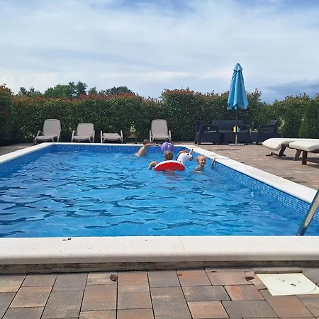 Flora Guest house Pazin