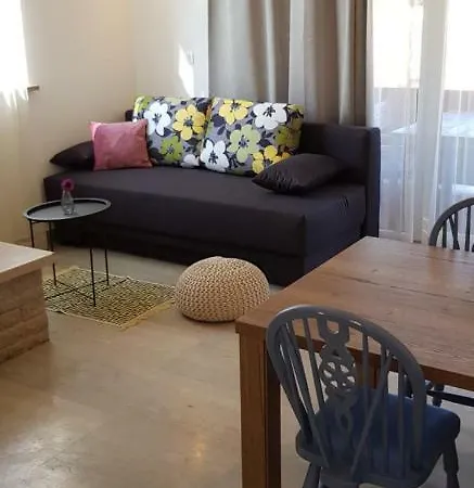Flora Guest house
