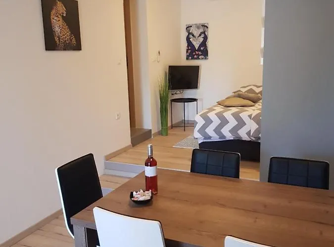 Πανσιόν Flora 4*