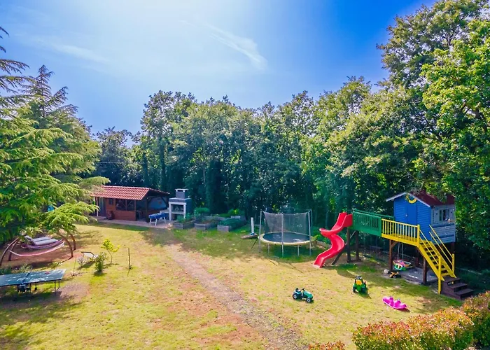 Πανσιόν Flora 4*