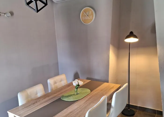 Πανσιόν Flora