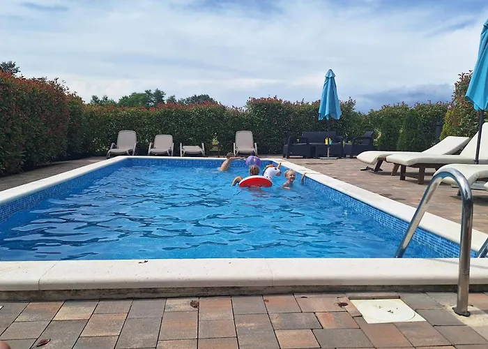 Flora Gostinjska kuća Pazin